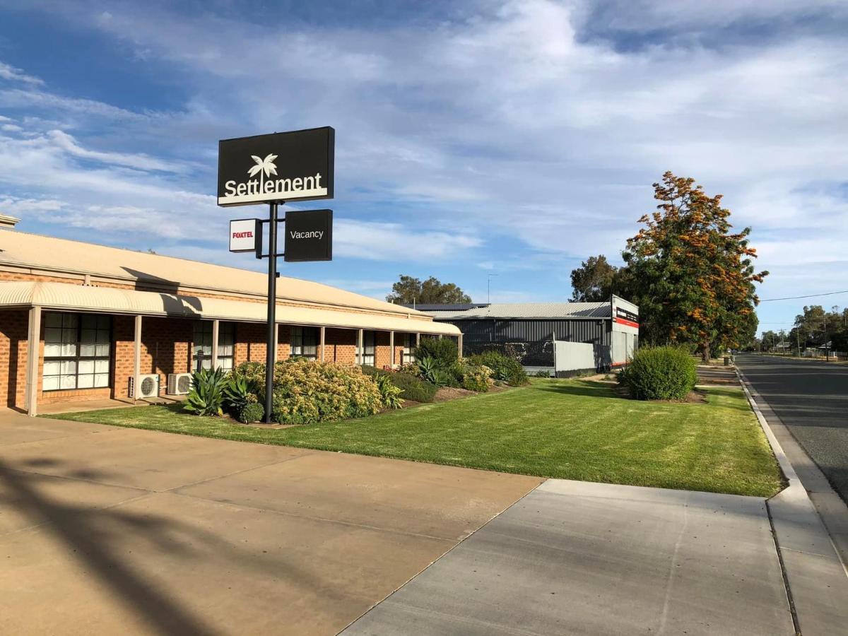 Settlement Motor Inn Deniliquin Esterno foto