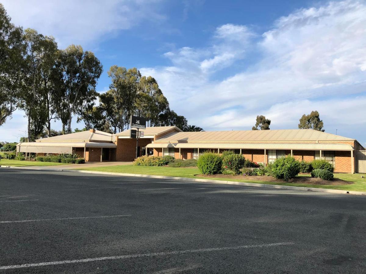 Settlement Motor Inn Deniliquin Esterno foto
