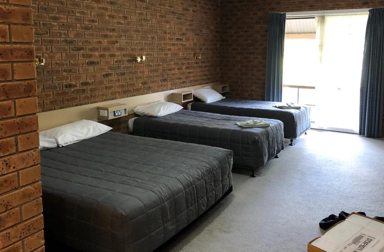 Settlement Motor Inn Deniliquin Esterno foto