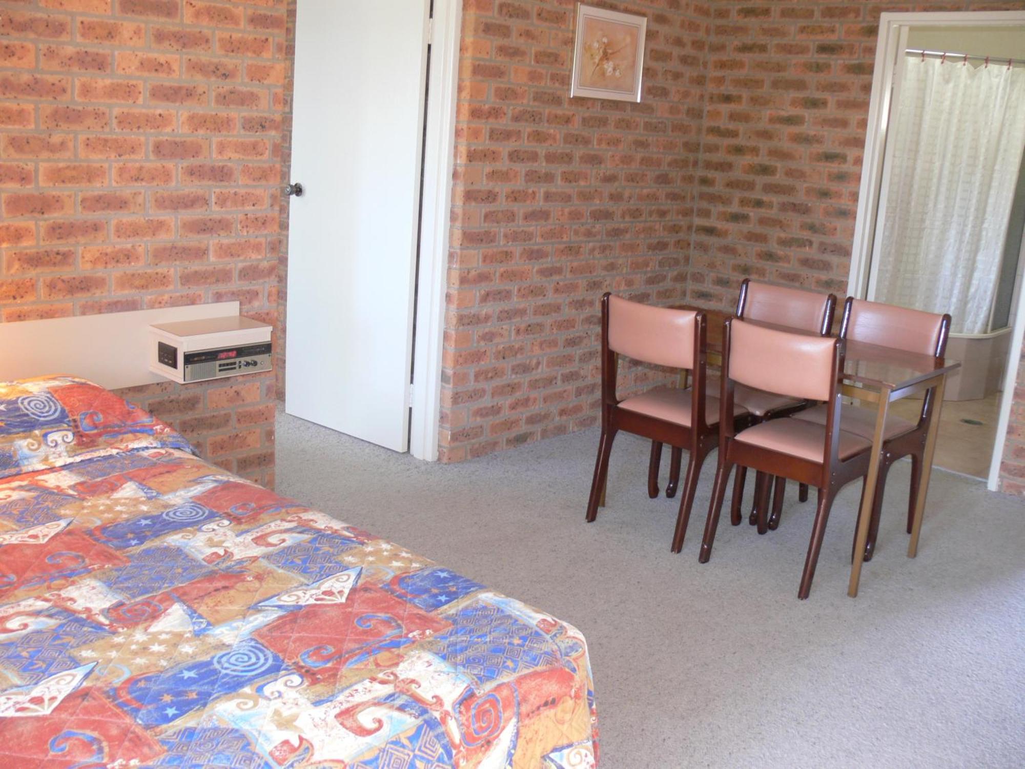 Settlement Motor Inn Deniliquin Esterno foto