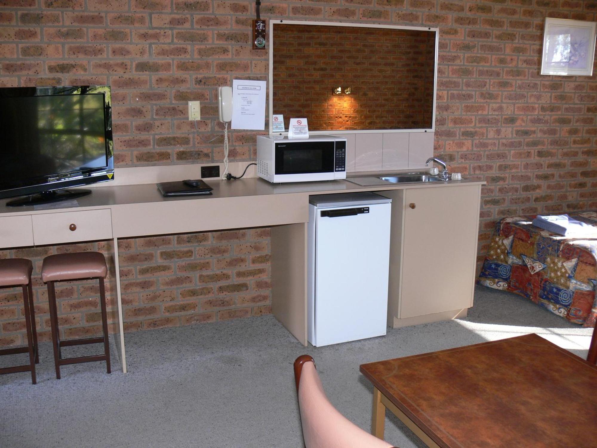 Settlement Motor Inn Deniliquin Esterno foto